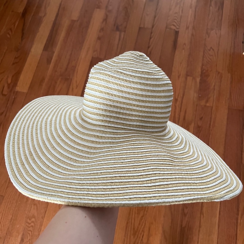 Wide Brim Floppy Hat 20 inches